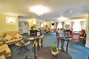 COMMUNAL LOUNGE- click for photo gallery